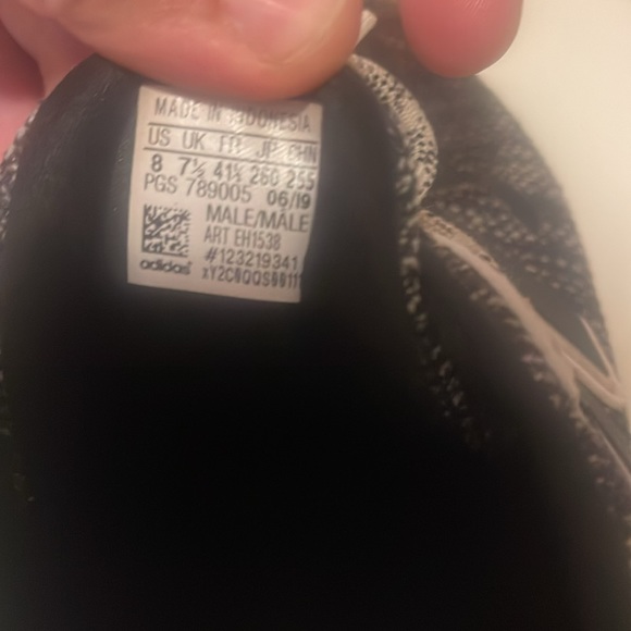 Adidas - Picture 2 of 5